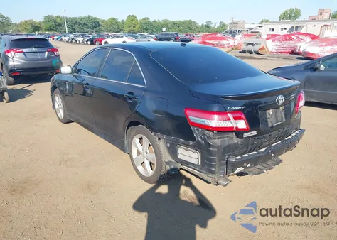 2011 Toyota Camry Se z USA, uszkodzony, nr VIN 4T1BF3EK3BU757016